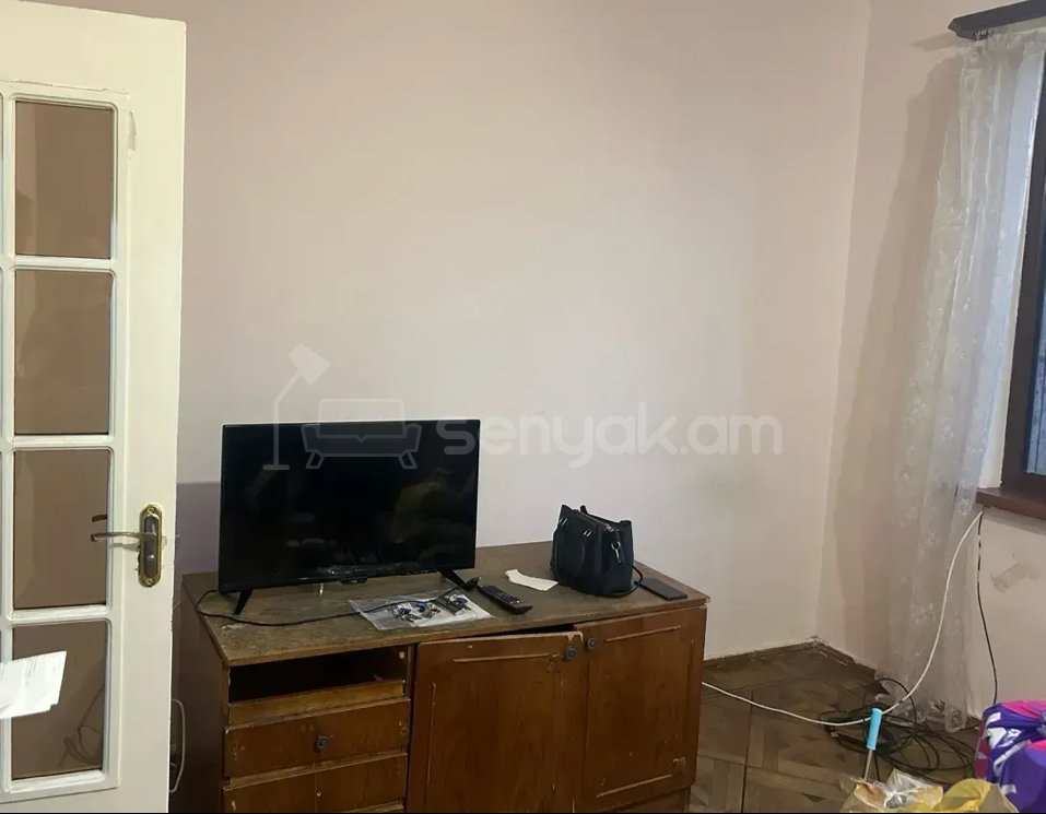 2 Սենյականոց Բնակարան, 84քմ, 6/9 հարկ, Պետական Վիճակում, Կահավորված