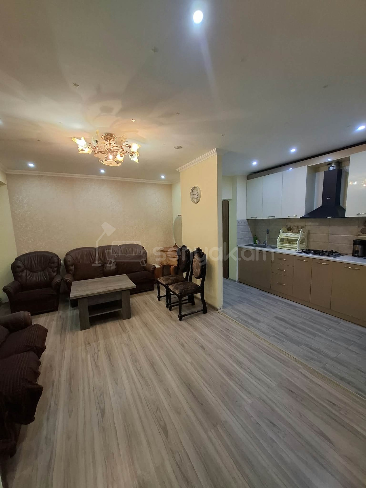 2 Սենյականոց Բնակարան, 53քմ, 3/9 հարկ, Դիզայներական Վերանորոգված