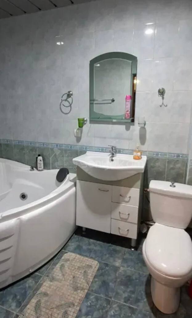 3 Սենյականոց Բնակարան Քարե Շենքում, 80քմ, 2/5 հարկ, Կոսմետիկ Վերանորոգված, Կահավորված