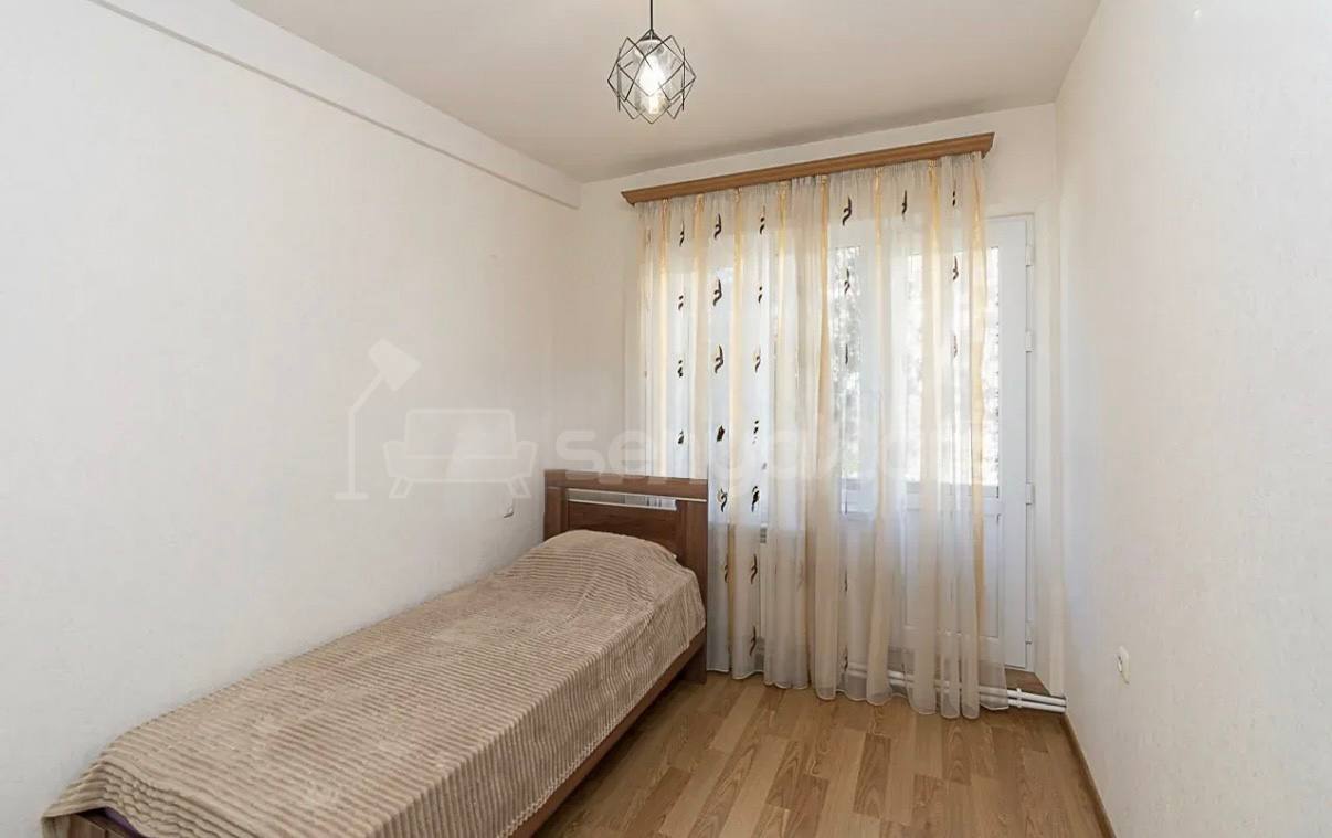 4 Սենյականոց Բնակարան, 90քմ, 3/9 հարկ, Կապիտալ Վերանորոգված, Կահավորված
