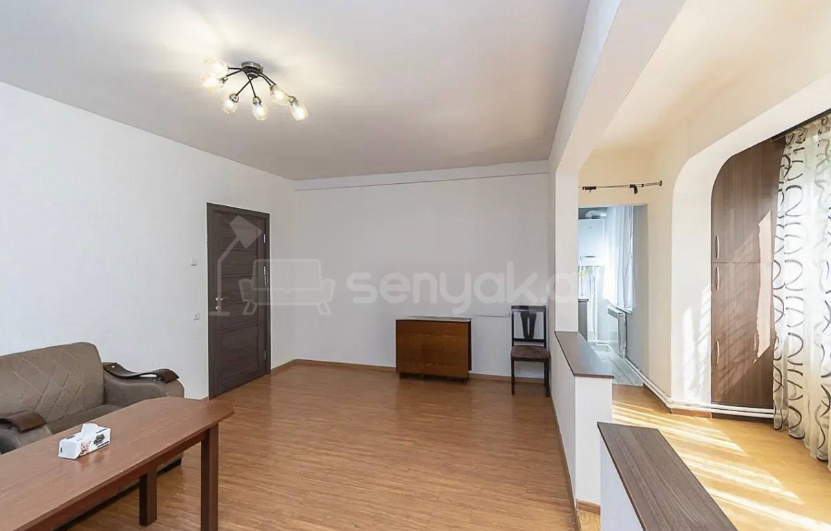 4 Սենյականոց Բնակարան, 90քմ, 3/9 հարկ, Կապիտալ Վերանորոգված, Կահավորված