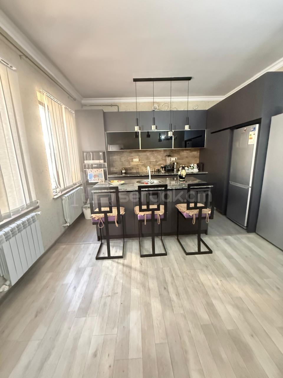 4 Սենյականոց Սեփական Տուն, 80քմ, Կապիտալ Վերանորոգված