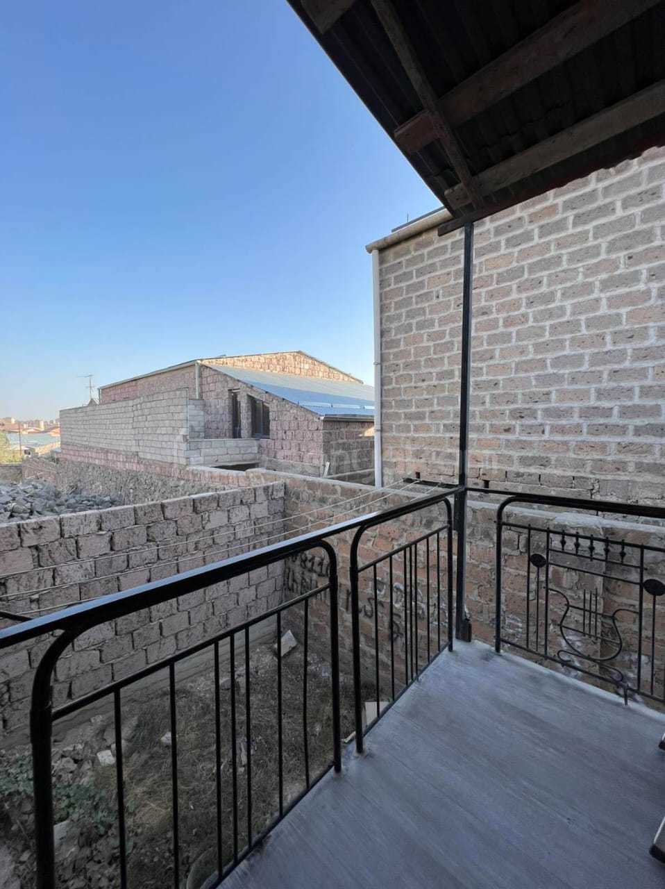 4 Սենյականոց Սեփական Տուն, 80քմ, Կապիտալ Վերանորոգված