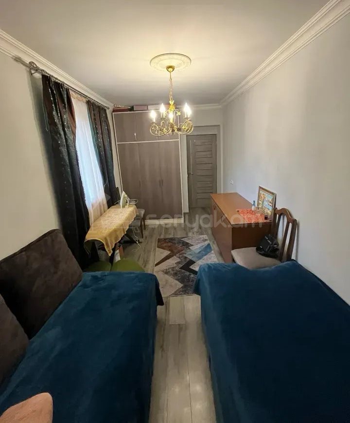 2 Սենյականոց Բնակարան Քարե Շենքում, 57քմ, 4/4 հարկ, Կապիտալ Վերանորոգված