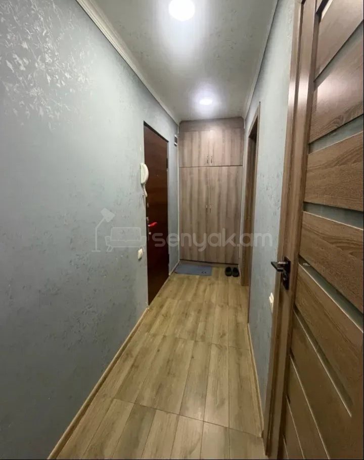 2 Սենյականոց Բնակարան Քարե Շենքում, 50քմ, 4/4 հարկ, Կապիտալ Վերանորոգված