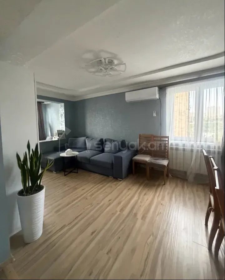 2 Սենյականոց Բնակարան Քարե Շենքում, 50քմ, 4/4 հարկ, Կապիտալ Վերանորոգված