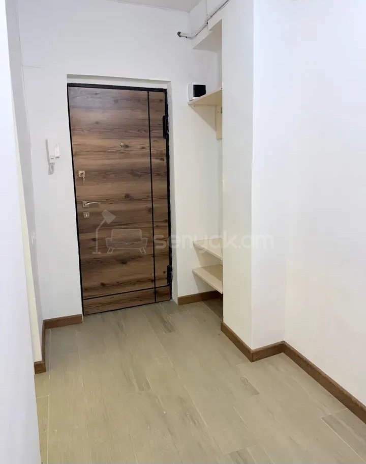 2 Սենյականոց Բնակարան Քարե Շենքում, 45քմ, 9/9 հարկ, Կապիտալ Վերանորոգված, Կահավորված