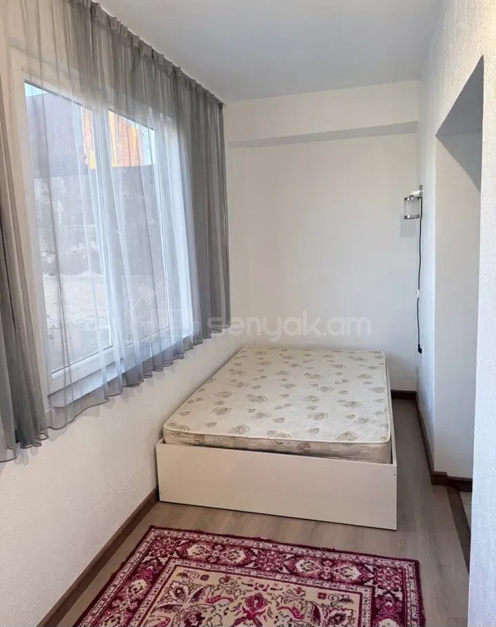 2 Սենյականոց Բնակարան Քարե Շենքում, 45քմ, 9/9 հարկ, Կապիտալ Վերանորոգված, Կահավորված