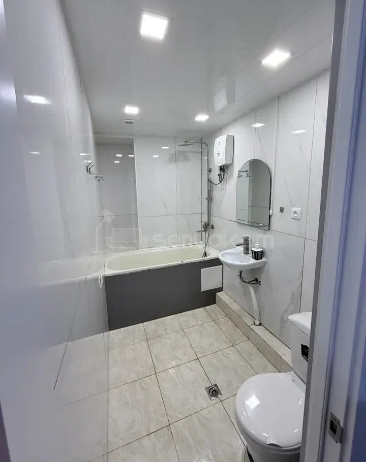 2 Սենյականոց Բնակարան Քարե Շենքում, 45քմ, 9/9 հարկ, Կապիտալ Վերանորոգված, Կահավորված