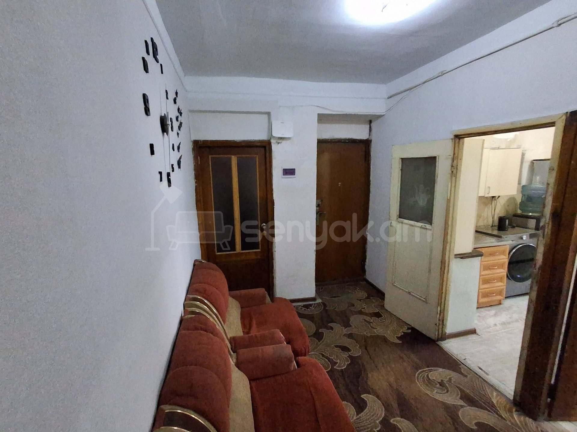 4 Սենյականոց Բնակարան Քարե Շենքում, 98քմ, 5/5 հարկ, Նորմալ Վիճակում