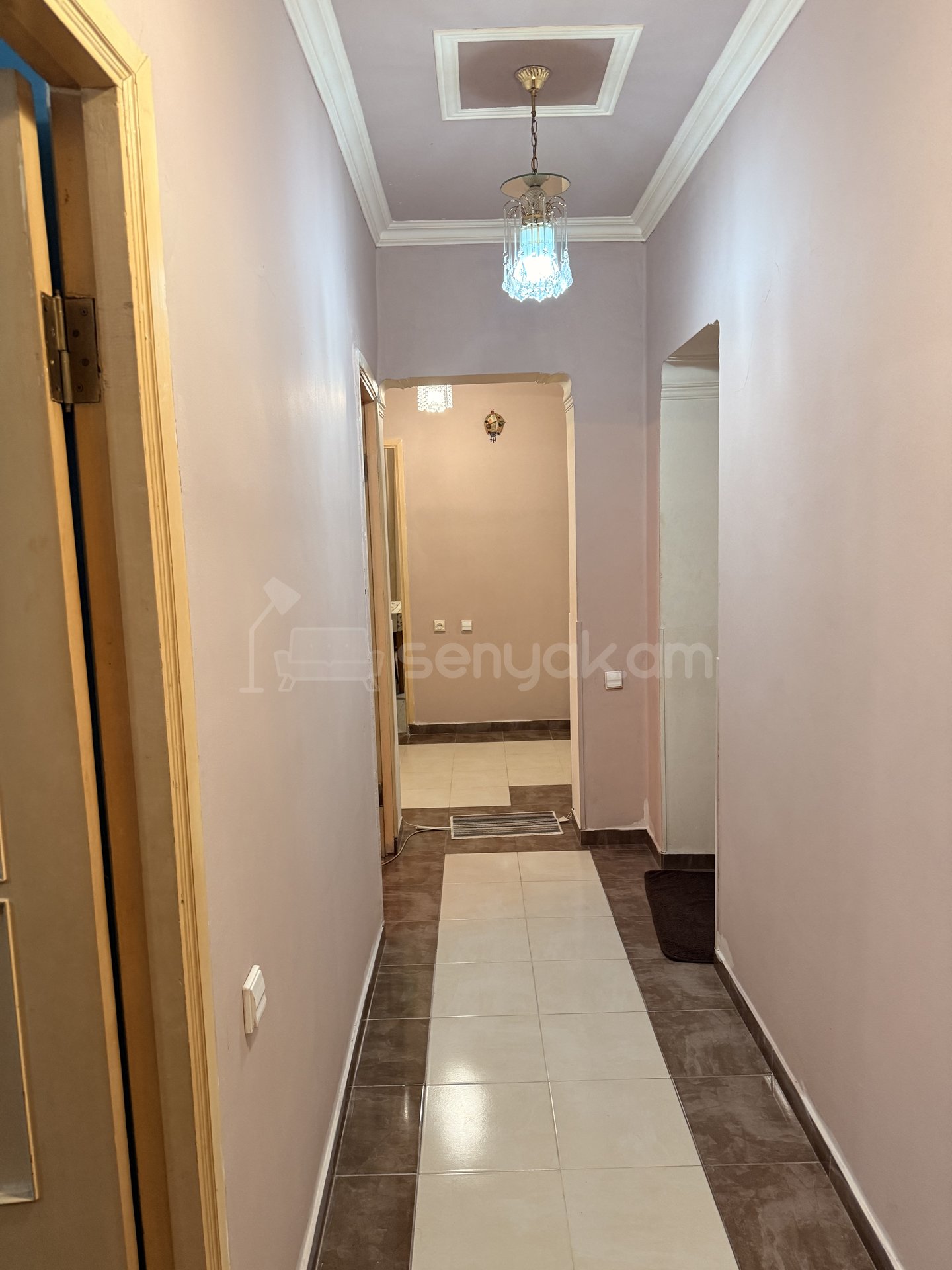4 Սենյականոց Բնակարան, 105քմ, 1/9 հարկ, Կոսմետիկ Վերանորոգված, Կահավորված