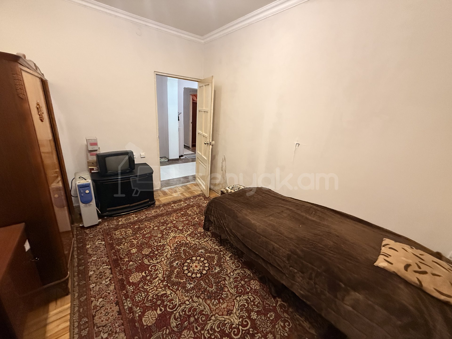 4 Սենյականոց Բնակարան, 105քմ, 1/9 հարկ, Կոսմետիկ Վերանորոգված, Կահավորված