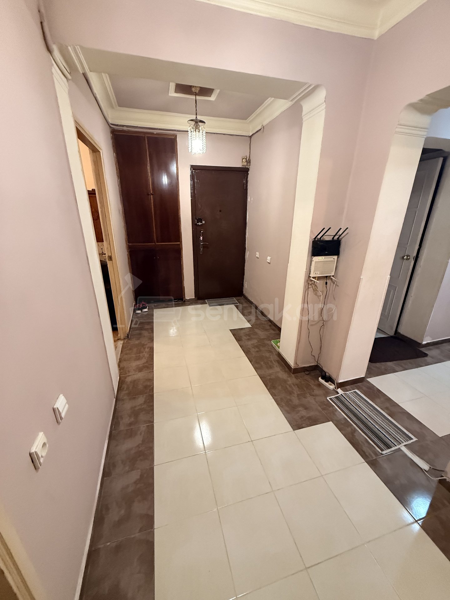 4 Սենյականոց Բնակարան, 105քմ, 1/9 հարկ, Կոսմետիկ Վերանորոգված, Կահավորված