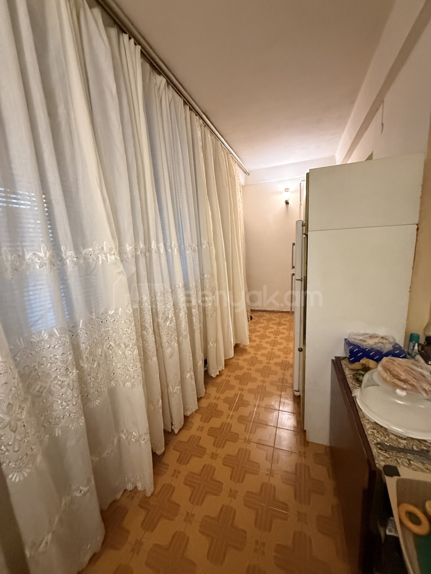 4 Սենյականոց Բնակարան, 105քմ, 1/9 հարկ, Կոսմետիկ Վերանորոգված, Կահավորված