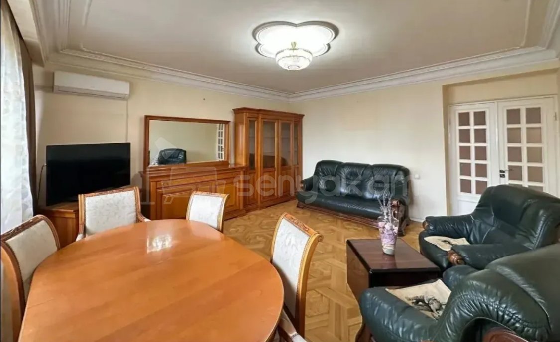 3 Սենյականոց Բնակարան, 92քմ, 6/9 հարկ, Նորմալ Վիճակում, Կահավորված