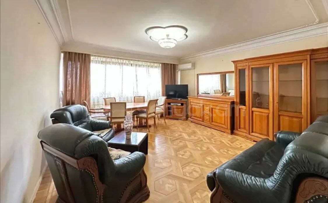 3 Սենյականոց Բնակարան, 92քմ, 6/9 հարկ, Նորմալ Վիճակում, Կահավորված