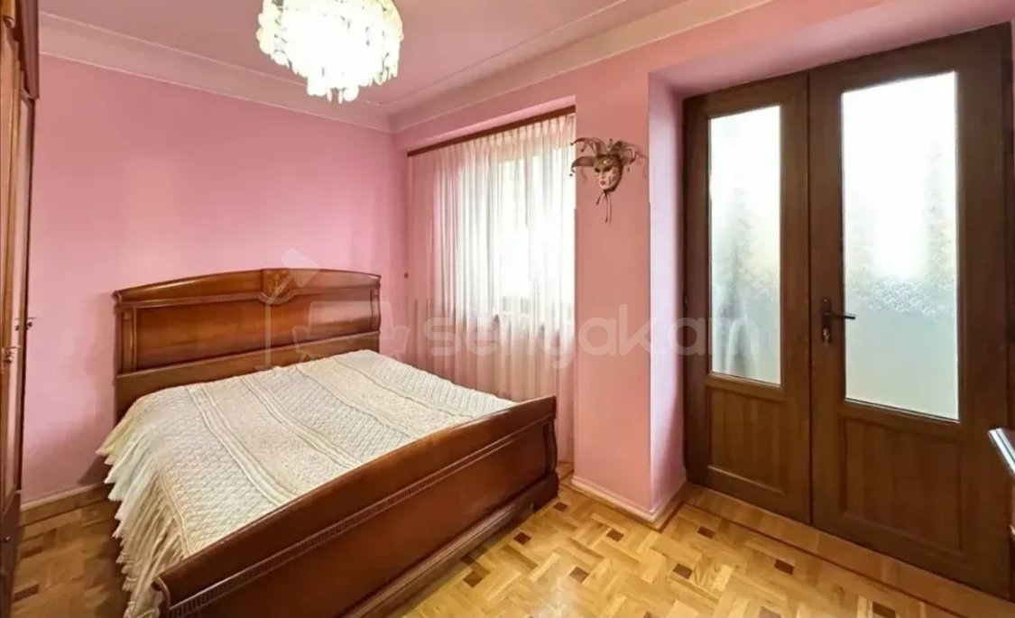3 Սենյականոց Բնակարան, 92քմ, 6/9 հարկ, Նորմալ Վիճակում, Կահավորված