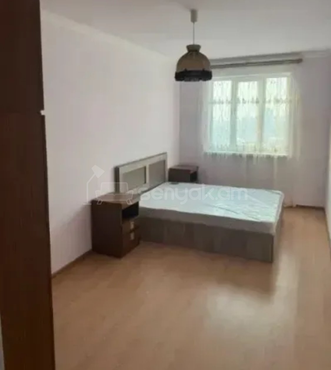 3 Սենյականոց Բնակարան, 95քմ, 13/16 հարկ, Նորմալ Վիճակում