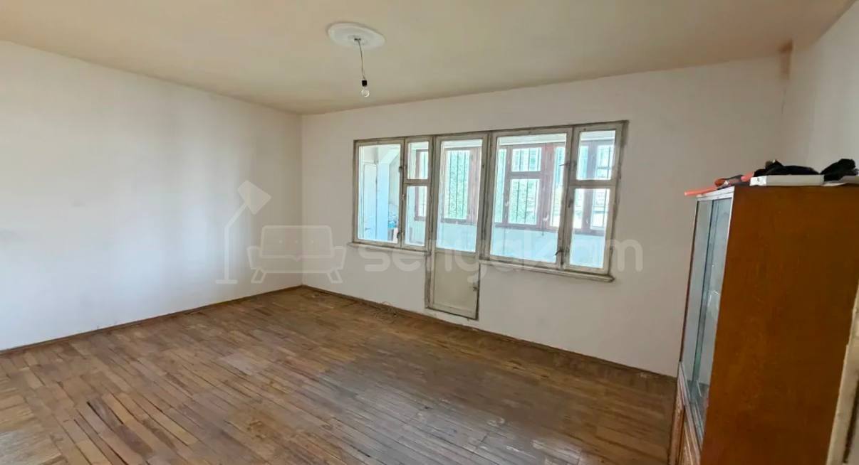 2 Սենյականոց Բնակարան, 73քմ, 1/9 հարկ, Պետական Վիճակում