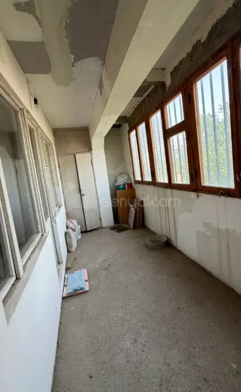 2 Սենյականոց Բնակարան, 73քմ, 1/9 հարկ, Պետական Վիճակում