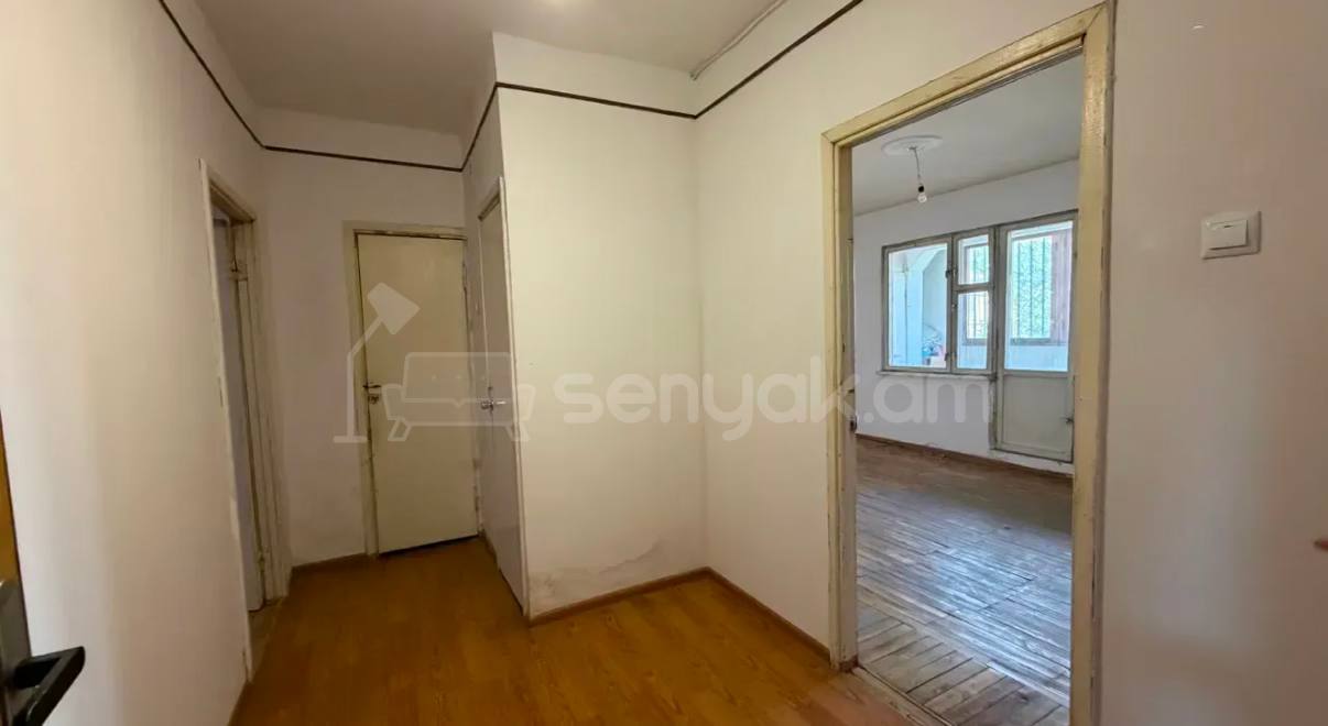 2 Սենյականոց Բնակարան, 73քմ, 1/9 հարկ, Պետական Վիճակում