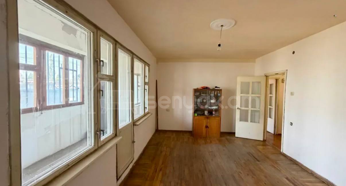 2 Սենյականոց Բնակարան, 73քմ, 1/9 հարկ, Պետական Վիճակում