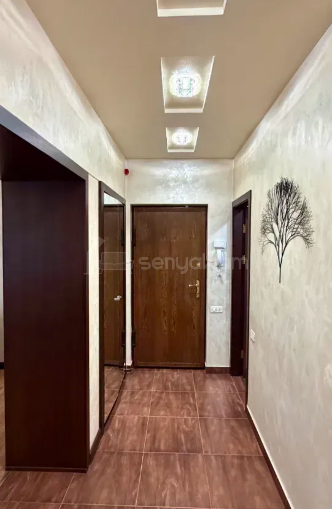3 Սենյականոց Բնակարան Քարե Շենքում, 74քմ, 3/5 հարկ, Դիզայներական Վերանորոգված