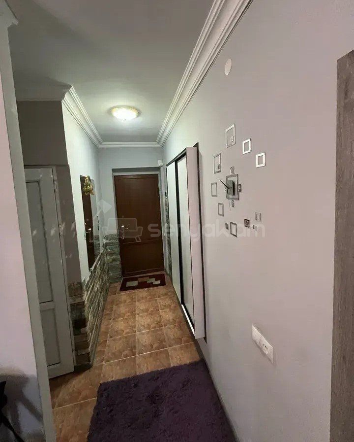 3 Սենյականոց Բնակարան Քարե Շենքում, 57քմ, 1/4 հարկ, Կապիտալ Վերանորոգված