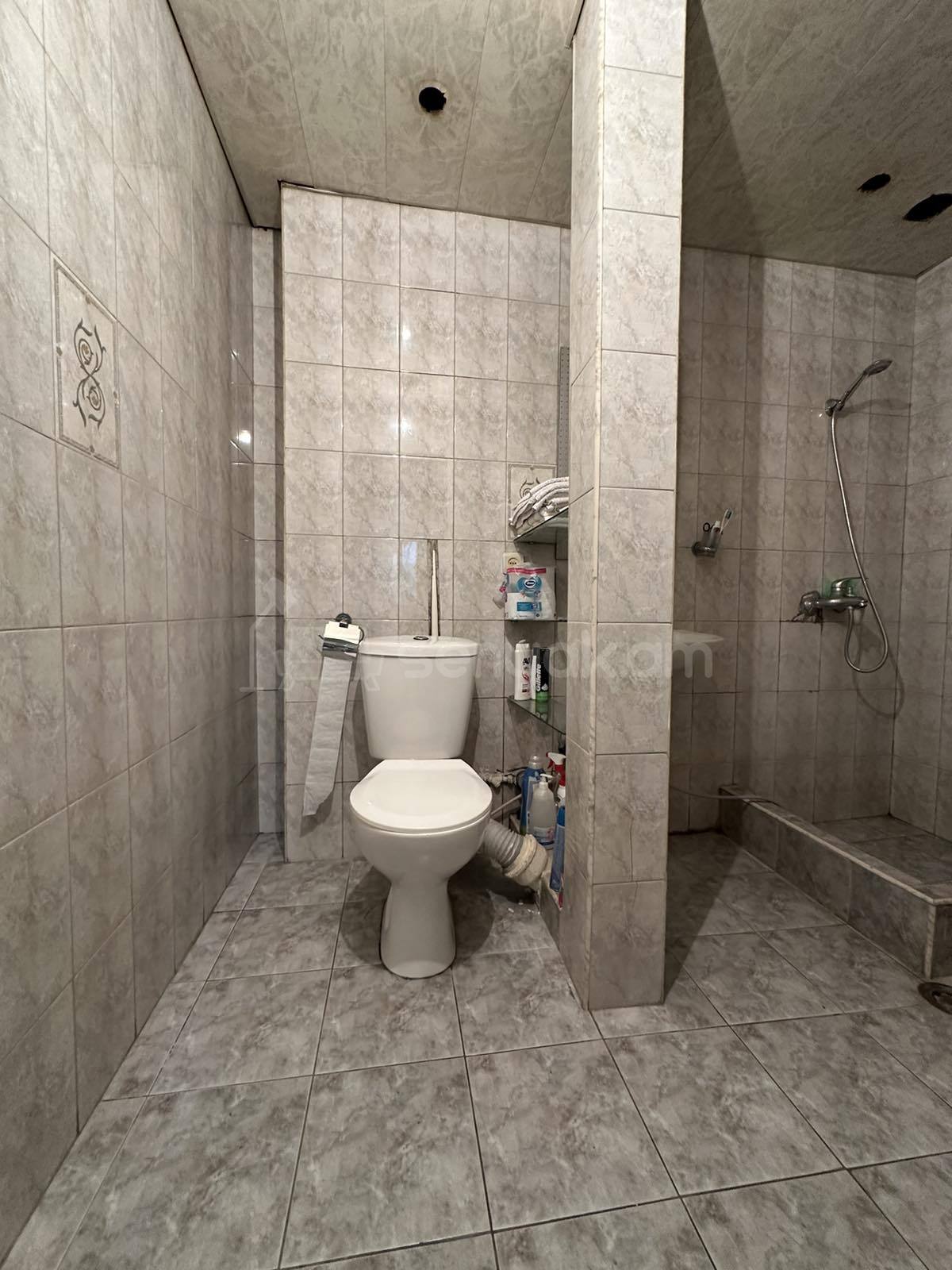 3 Սենյականոց Բնակարան Քարե Շենքում, 67քմ, 4/5 հարկ, Կապիտալ Վերանորոգված