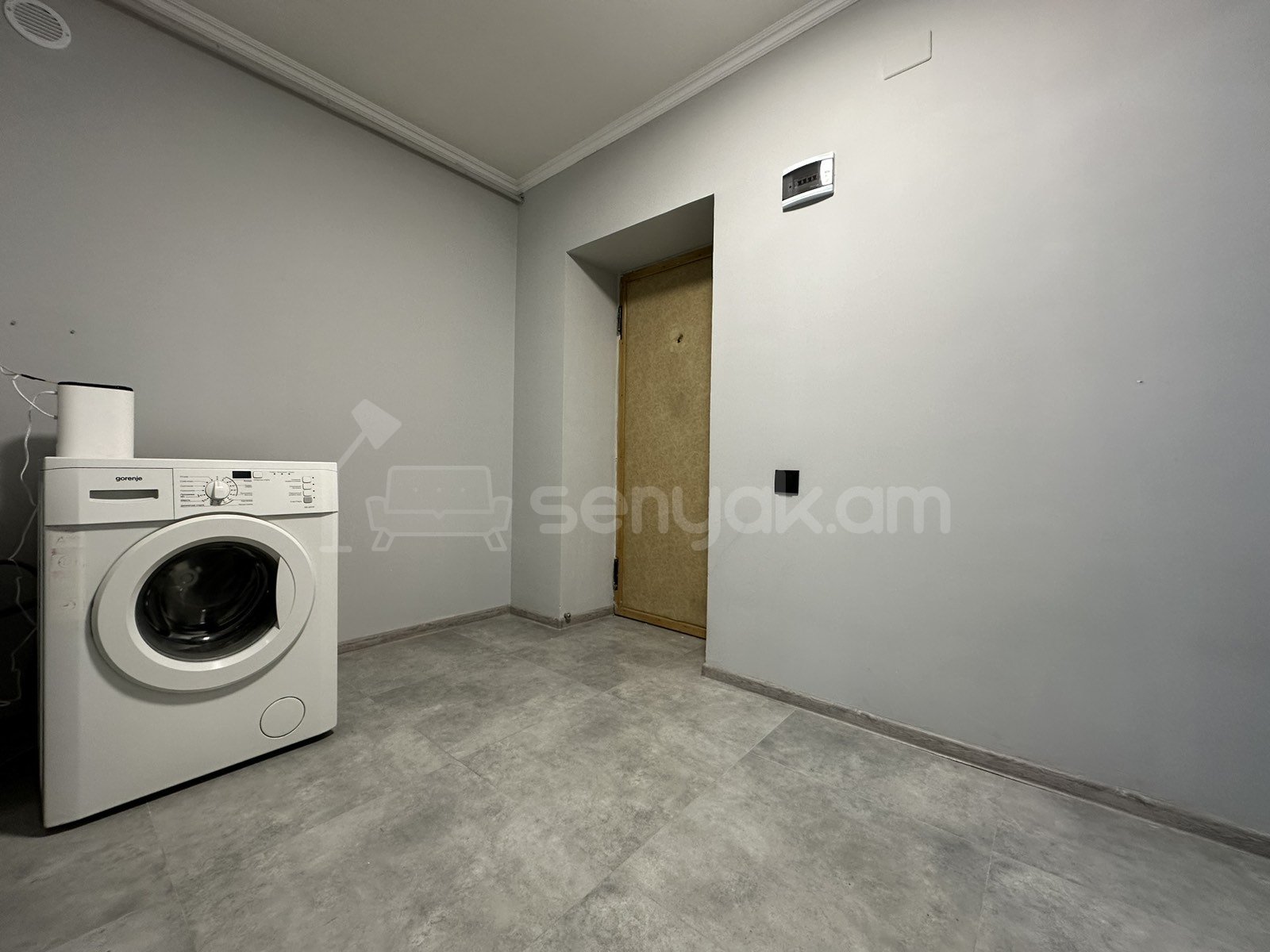 3 Սենյականոց Բնակարան Քարե Շենքում, 67քմ, 4/5 հարկ, Կապիտալ Վերանորոգված