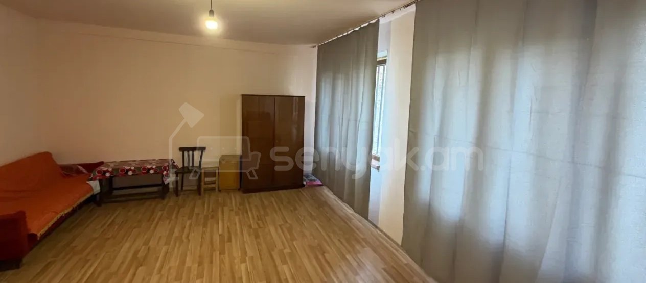 3 Սենյականոց Բնակարան, 73քմ, 1/9 հարկ, Պետական Վիճակում