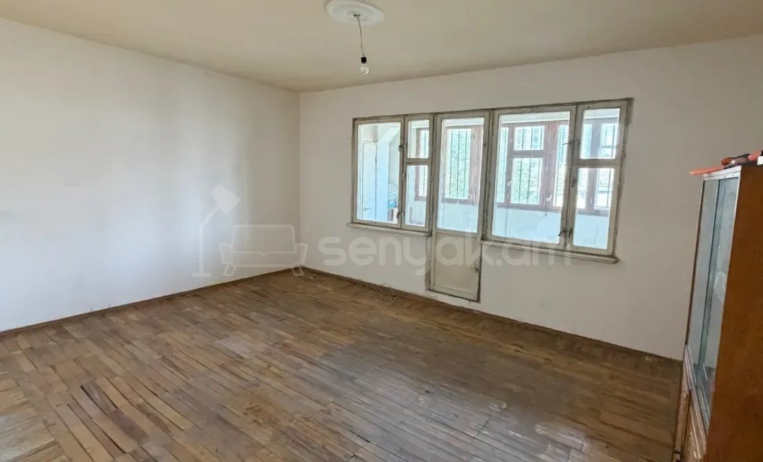 3 Սենյականոց Բնակարան, 73քմ, 1/9 հարկ, Պետական Վիճակում