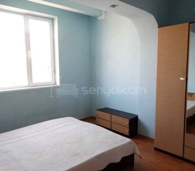 3 Սենյականոց Բնակարան Քարե Շենքում, 65քմ, 5/5 հարկ, Կոսմետիկ Վերանորոգված, Կահավորված