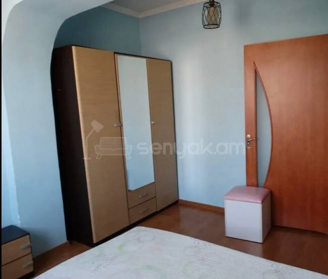 3 Սենյականոց Բնակարան Քարե Շենքում, 65քմ, 5/5 հարկ, Կոսմետիկ Վերանորոգված, Կահավորված