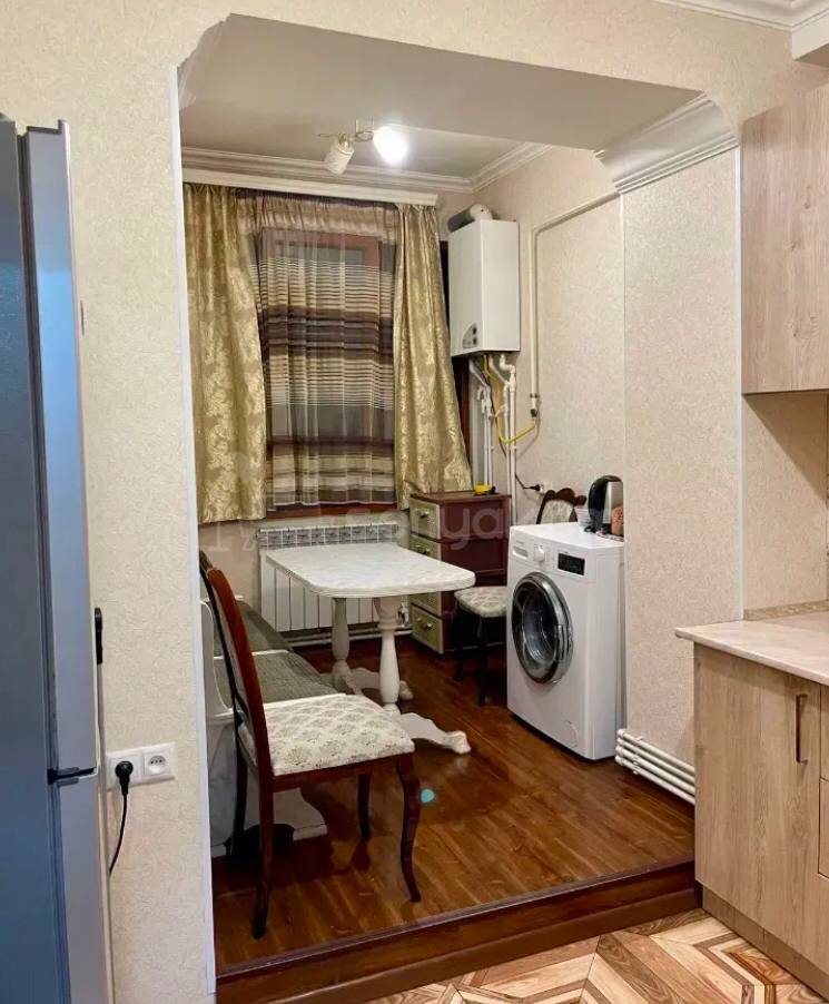 2 Սենյականոց Բնակարան Քարե Շենքում, 50քմ, 2/5 հարկ, Կոսմետիկ Վերանորոգված, Կահավորված