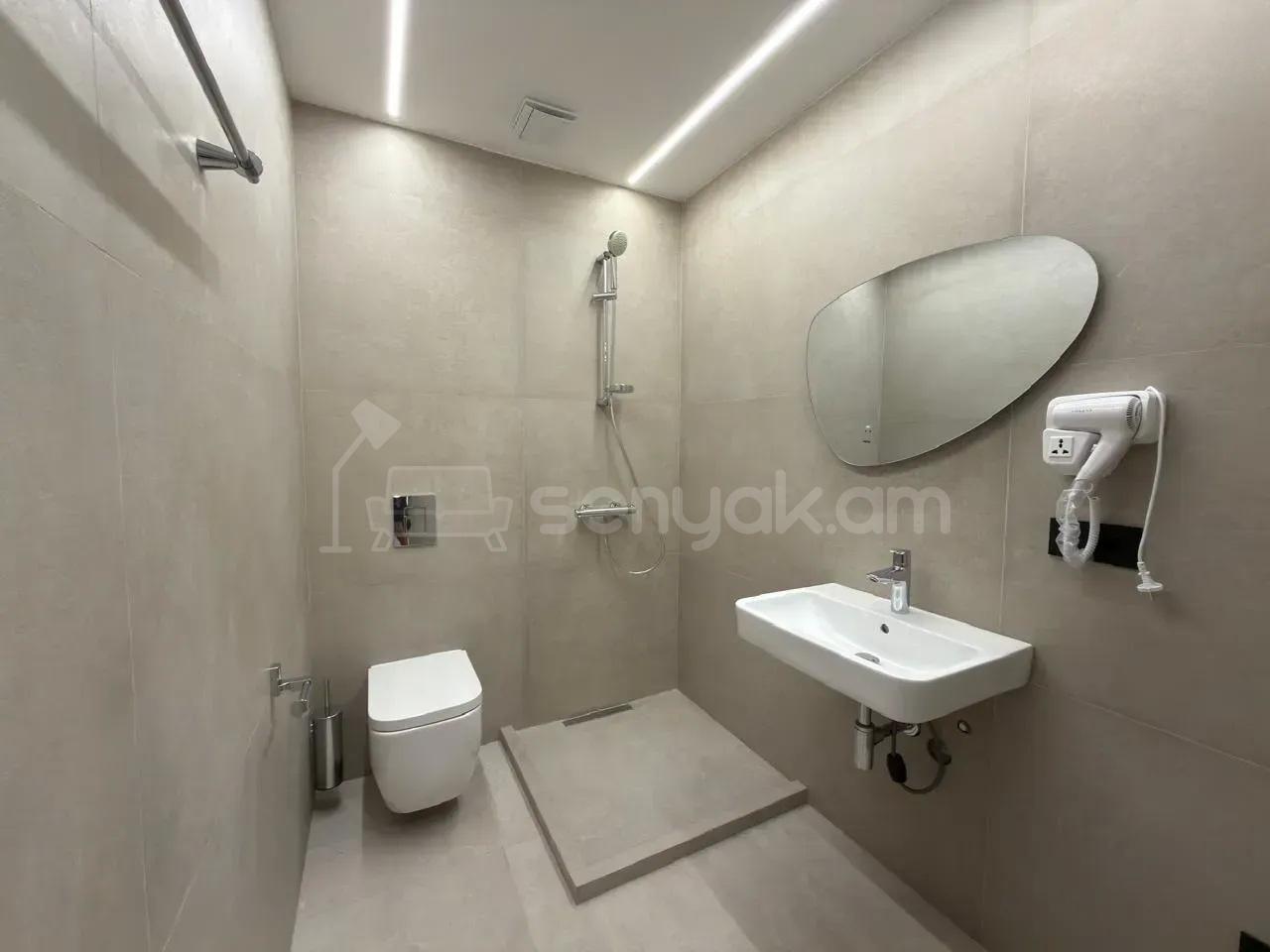 3 Սենյականոց Բնակարան Նորակառույցում, 95քմ, 9/11 հարկ, Դիզայներական Վերանորոգված, Կահավորված, Արևկող