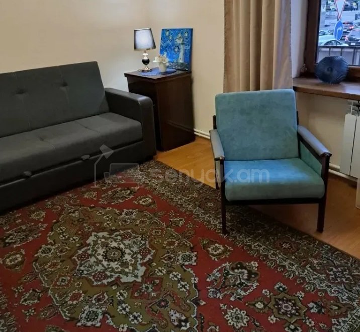 3 Սենյականոց Բնակարան Քարե Շենքում, 74քմ, 2/6 հարկ, Կապիտալ Վերանորոգված