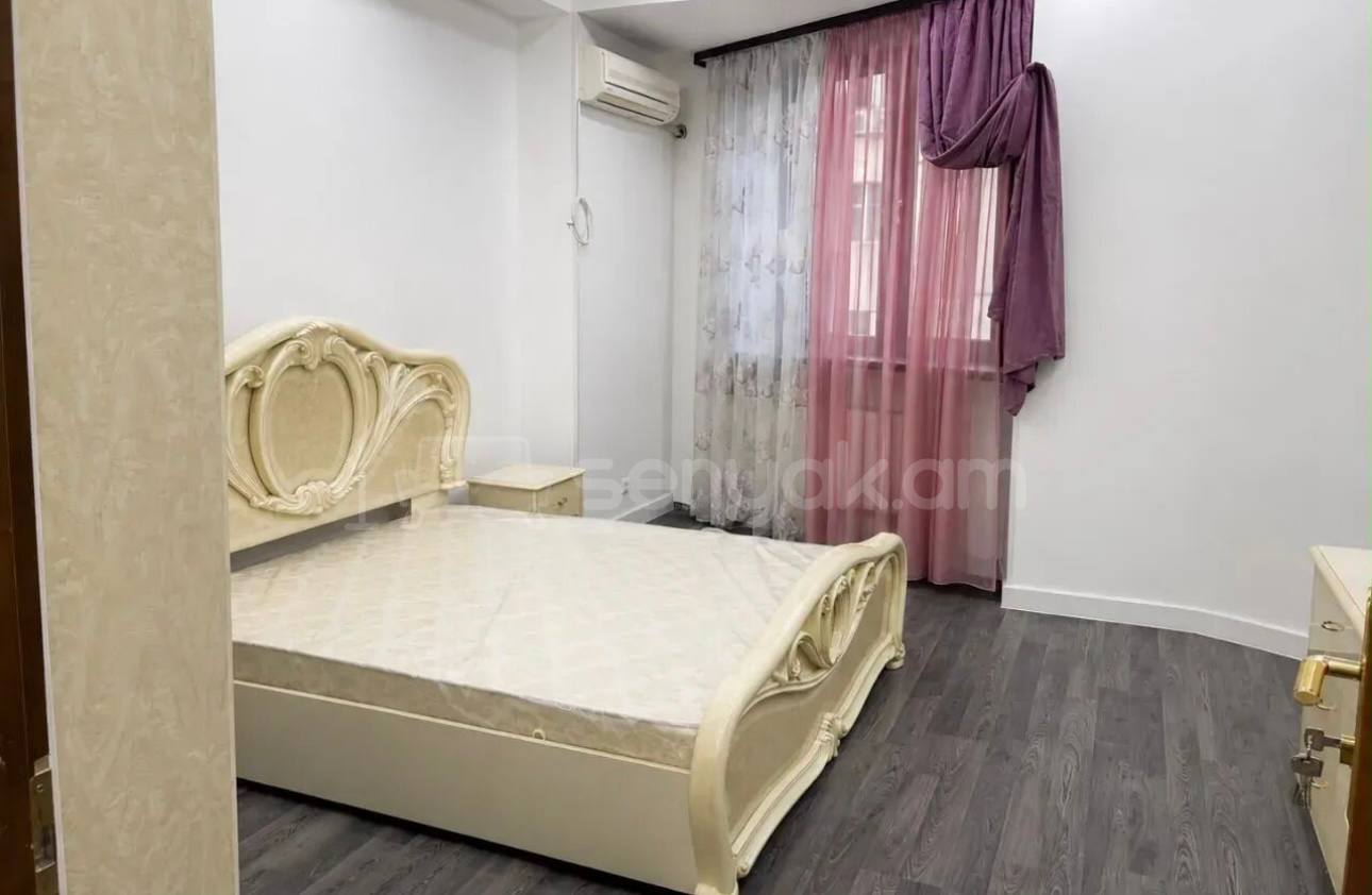 4 Սենյականոց Բնակարան Նորակառույցում, 170քմ, 5/17 հարկ, Կապիտալ Վերանորոգված, Կահավորված