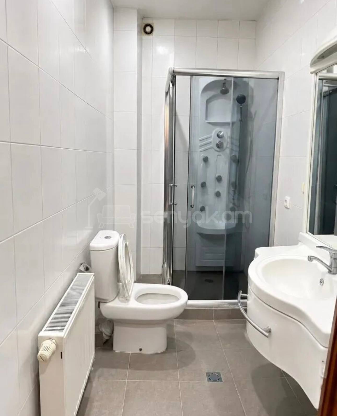 4 Սենյականոց Բնակարան Նորակառույցում, 170քմ, 5/17 հարկ, Կապիտալ Վերանորոգված, Կահավորված
