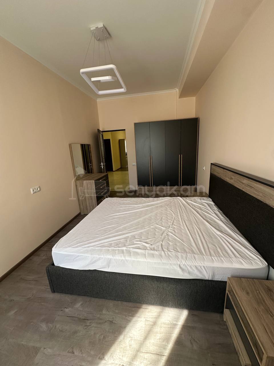 3 Սենյականոց Բնակարան Նորակառույցում, 100քմ, 3/8 հարկ, Կապիտալ Վերանորոգված, Կահավորված
