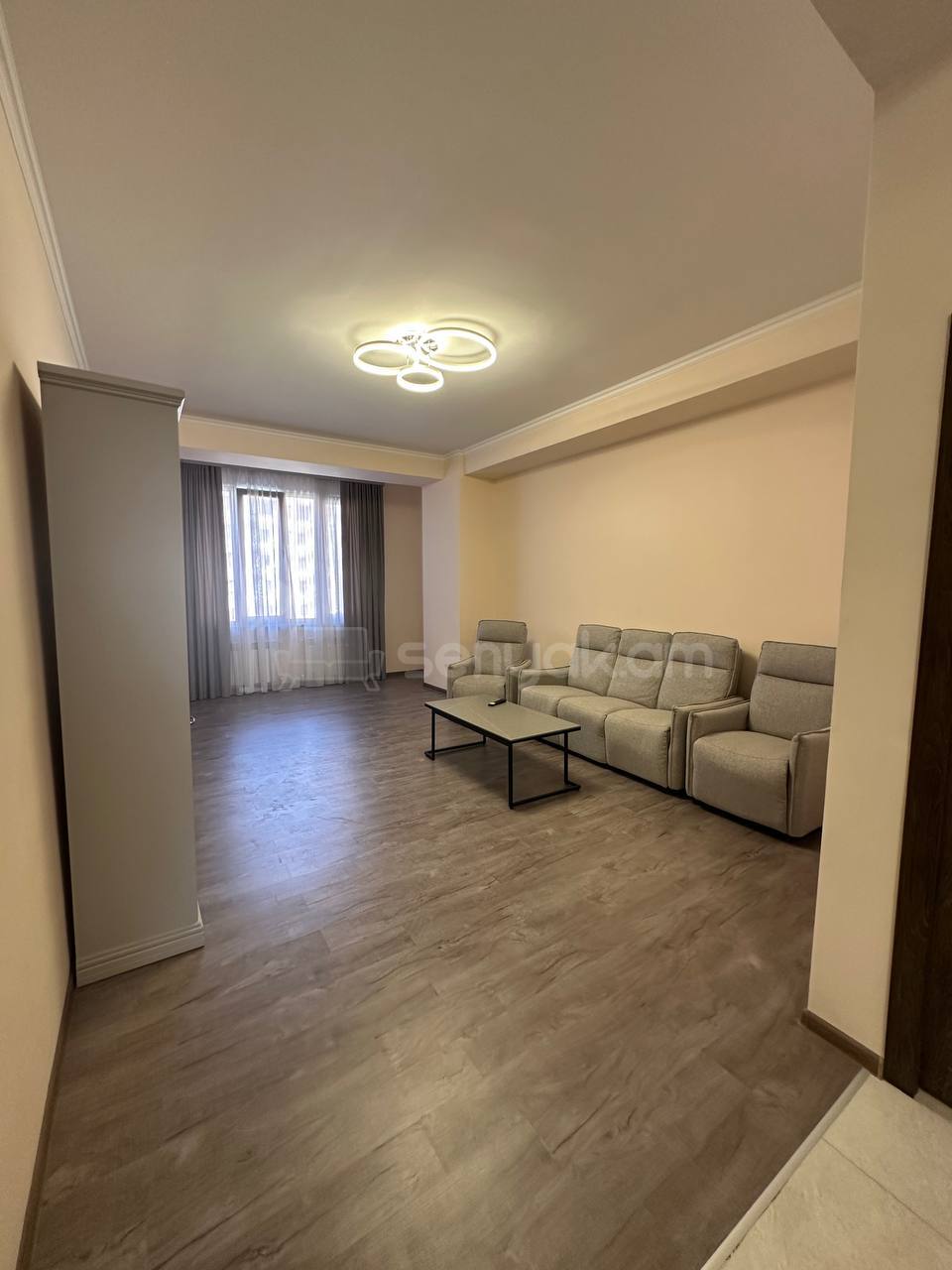 3 Սենյականոց Բնակարան Նորակառույցում, 100քմ, 3/8 հարկ, Կապիտալ Վերանորոգված, Կահավորված