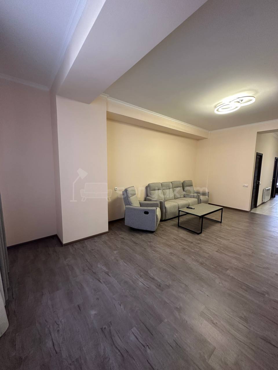 3 Սենյականոց Բնակարան Նորակառույցում, 100քմ, 3/8 հարկ, Կապիտալ Վերանորոգված, Կահավորված