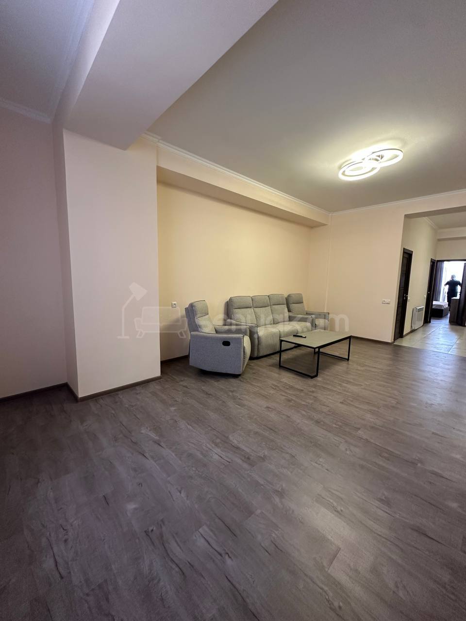 3 Սենյականոց Բնակարան Նորակառույցում, 100քմ, 3/8 հարկ, Կապիտալ Վերանորոգված, Կահավորված