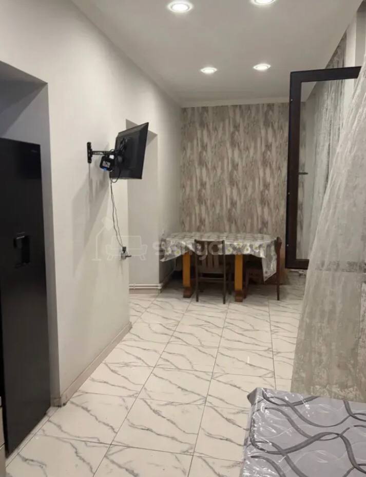 4 Սենյականոց Բնակարան Քարե Շենքում, 88քմ, 1/5 հարկ, Կոսմետիկ Վերանորոգված