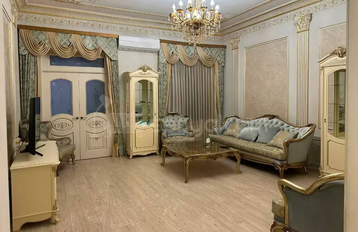 2 Սենյականոց Բնակարան Քարե Շենքում, 90քմ, 3/5 հարկ, Կապիտալ Վերանորոգված, Կահավորված