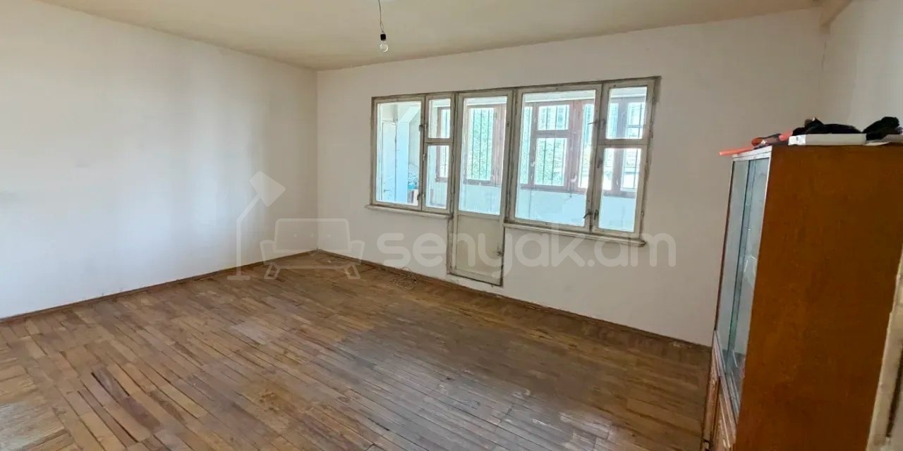 3 Սենյականոց Բնակարան, 73քմ, 1/9 հարկ, Կոսմետիկ Վերանորոգված