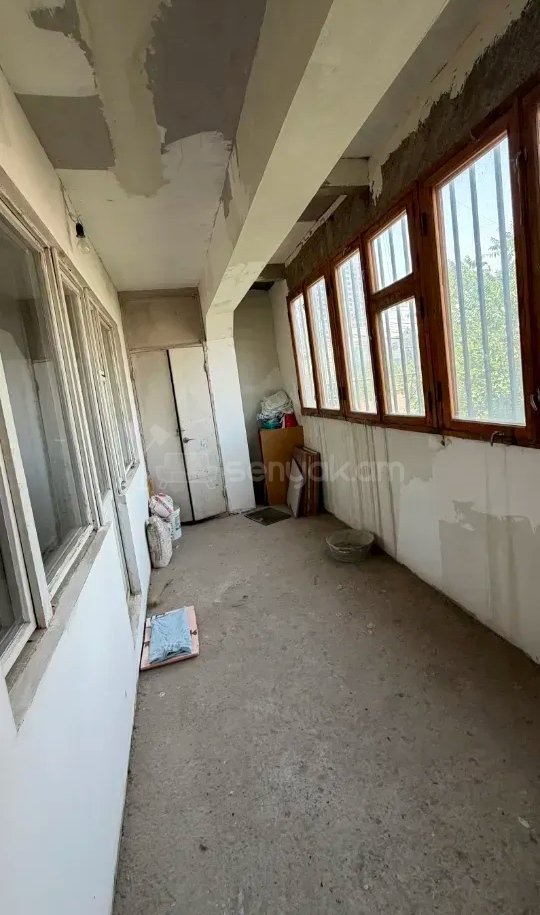 3 Սենյականոց Բնակարան, 73քմ, 1/9 հարկ, Կոսմետիկ Վերանորոգված