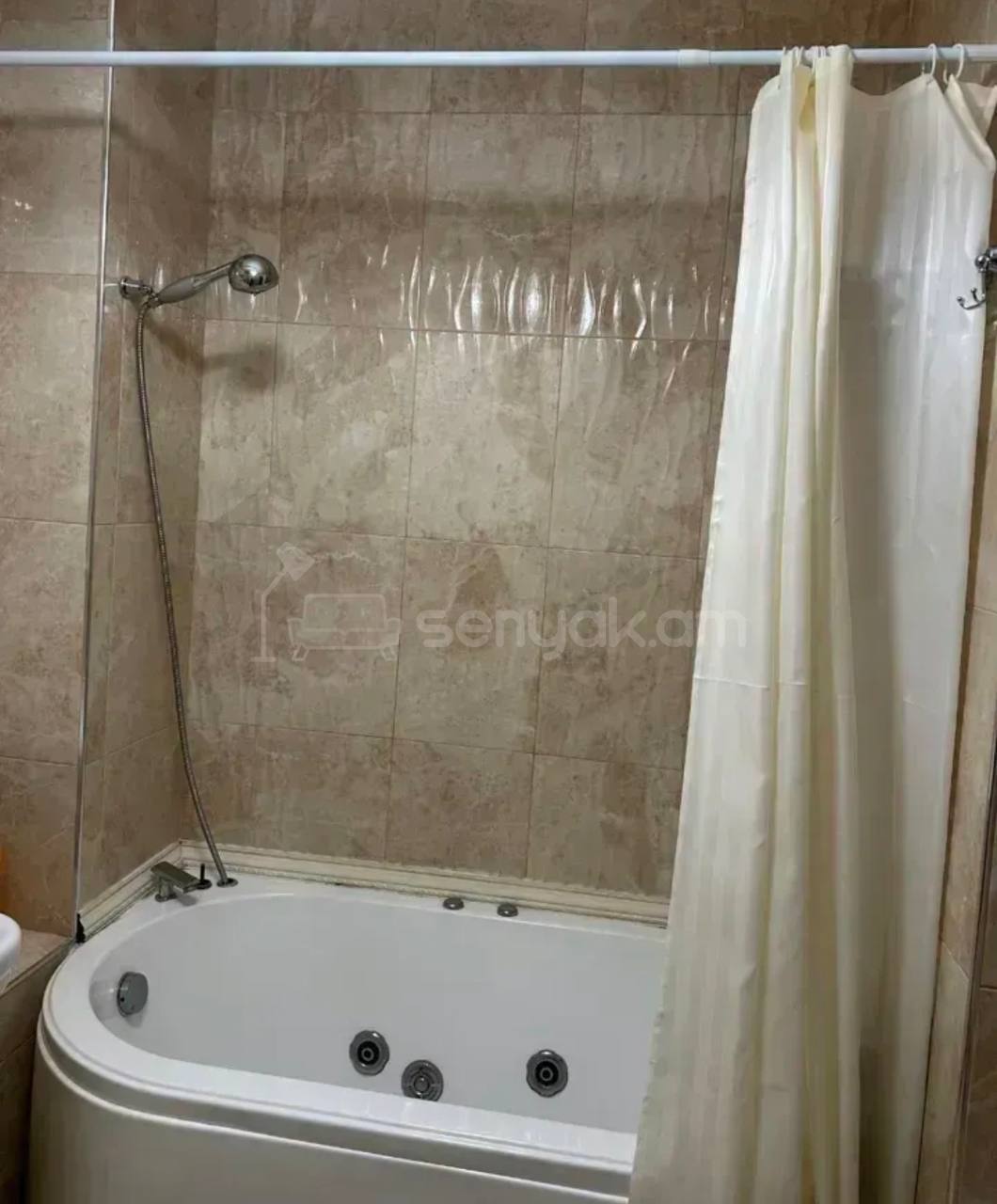 2 Սենյականոց Բնակարան Քարե Շենքում, 90քմ, 3/5 հարկ, Կապիտալ Վերանորոգված, Կահավորված, Արևկող