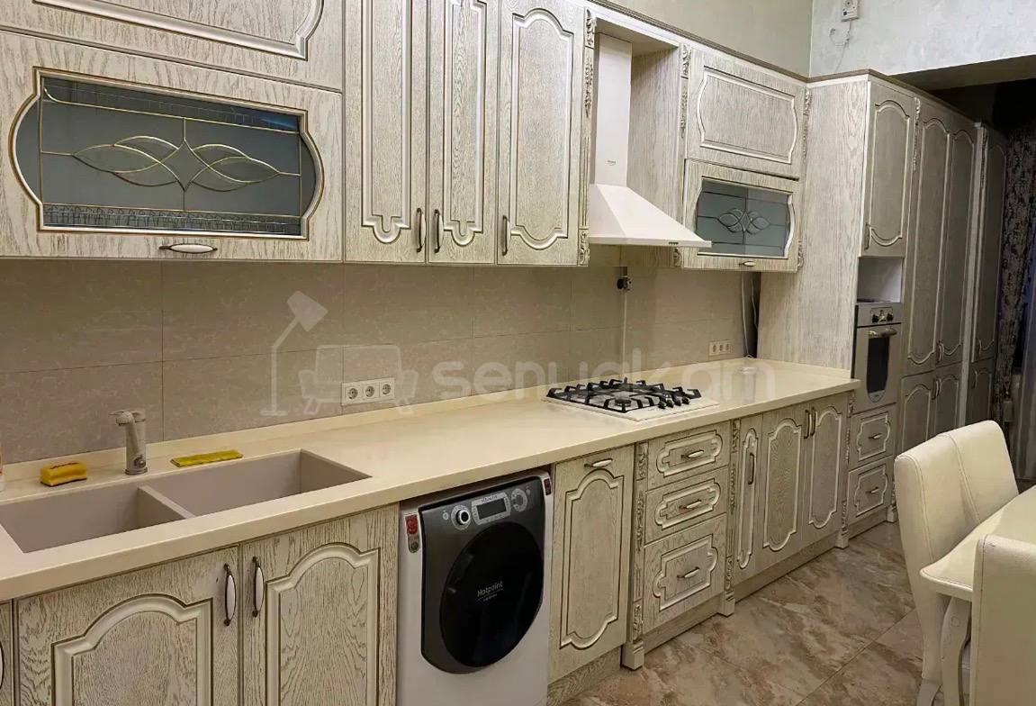2 Սենյականոց Բնակարան Քարե Շենքում, 90քմ, 3/5 հարկ, Կապիտալ Վերանորոգված, Կահավորված, Արևկող