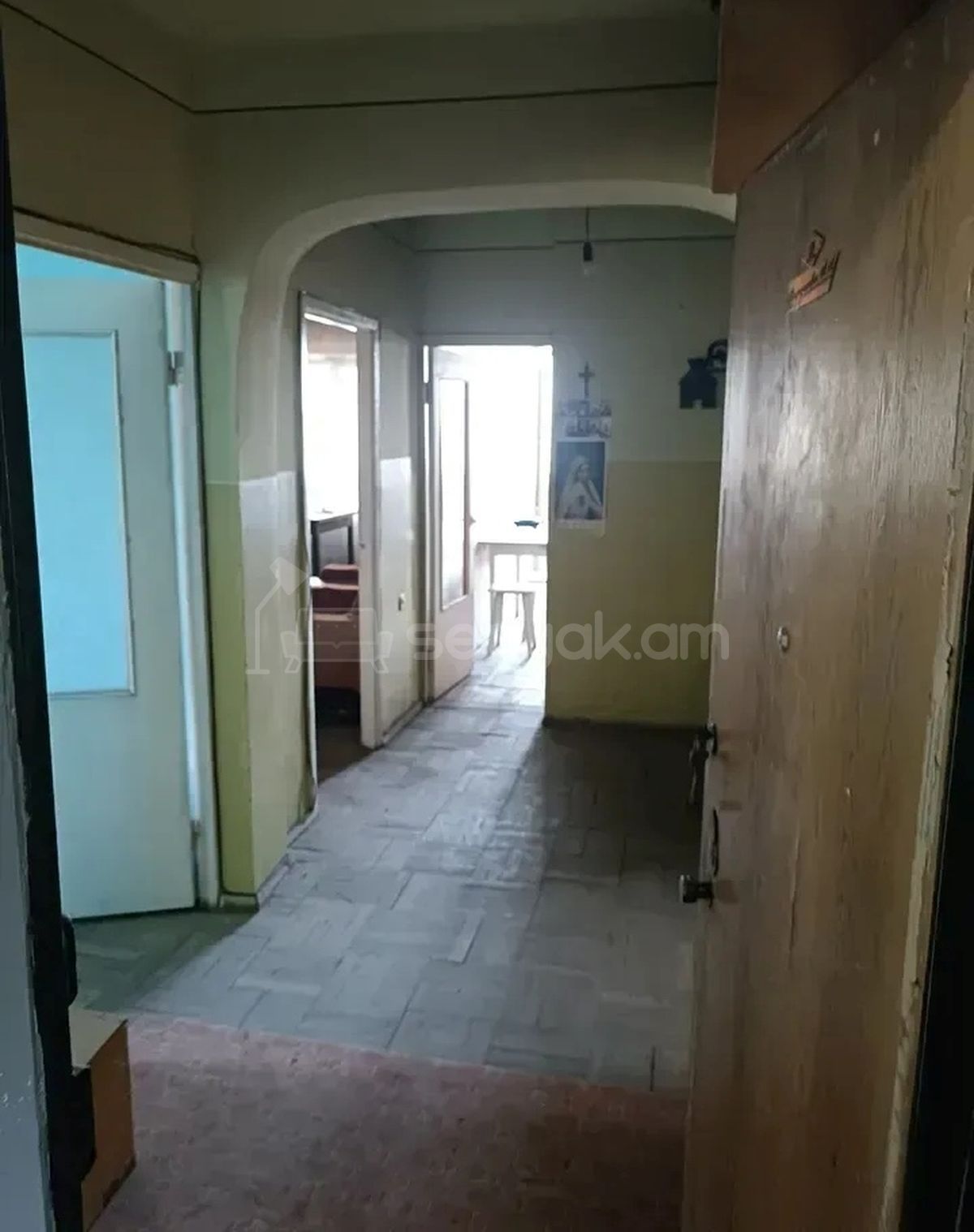 3 Սենյականոց Բնակարան, 77քմ, 5/9 հարկ, Պետական Վիճակում